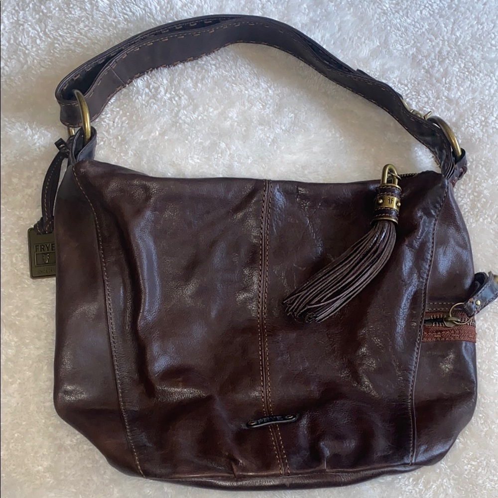 Frye Brown Leather Shoulder Bag with Timeless Design